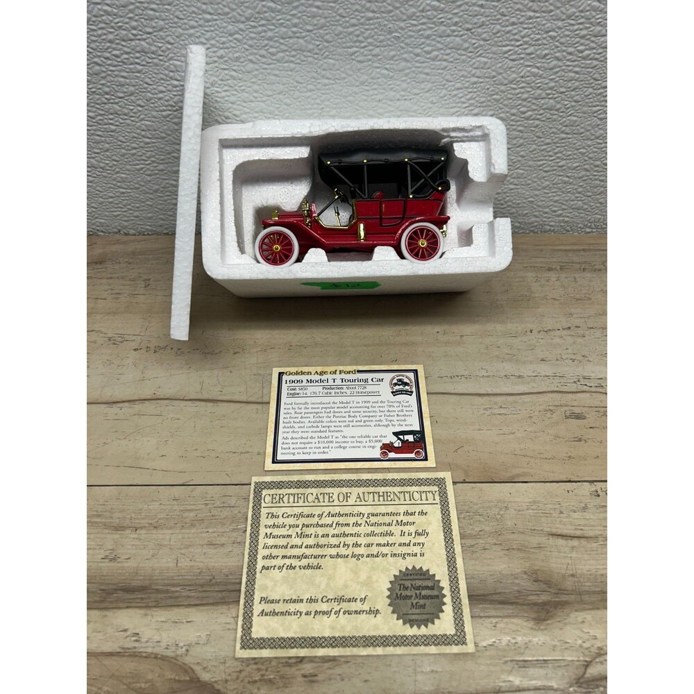 National Motor Museum Mint 1909 Ford Model T Touring Car Die-Cast Scale 1:32